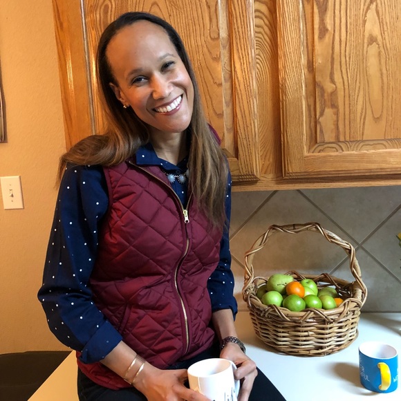 Cetelia Bullard smiling in a kitchen